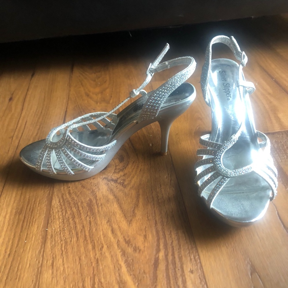baby heel silver slippers